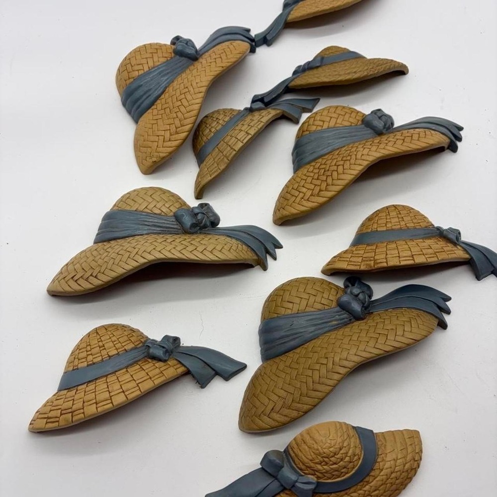 vintage 1980s molded plastic straw hats /sun bonnet wall hanging decor plaques